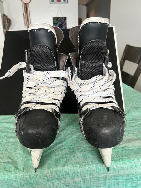 Bauer Vapor X90 Hockey Skates Extra Wide Width 7.5 (Used)