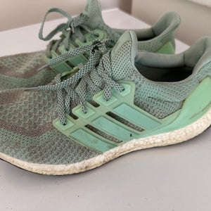 Green Men's Size M 10.5 (W 11.5) Adult Adidas Ultraboost Shoes (Used)