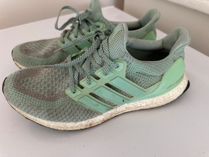 Green Men's Size M 10.5 (W 11.5) Adult Adidas Ultraboost Shoes (Used)