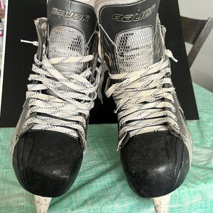 Bauer Vapor APX Hockey Skates Regular Width 9 (Used)