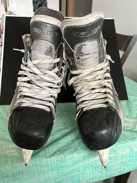 Bauer Vapor APX Hockey Skates Regular Width 9 (Used)