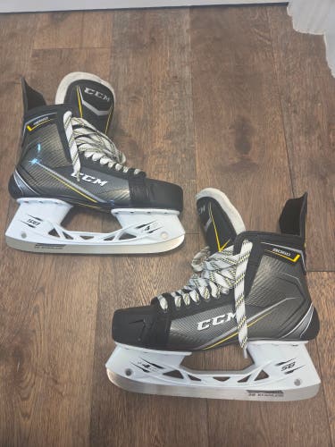 CCM Tacks 9060 Hockey Skates Senior 12 (Used)