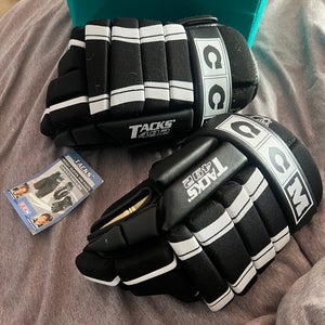 CCM Tacks 492 Gloves 14" (New)