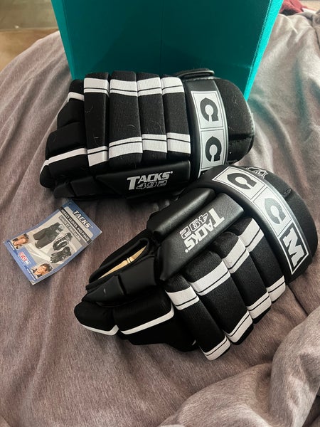 CCM Tacks 492 Gloves 14" (New)