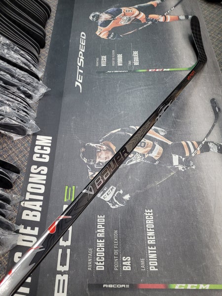 P28 | 77 Flex NEW! Senior Bauer Vapor Flylite League Left Handed Hockey Stick Pro Stock