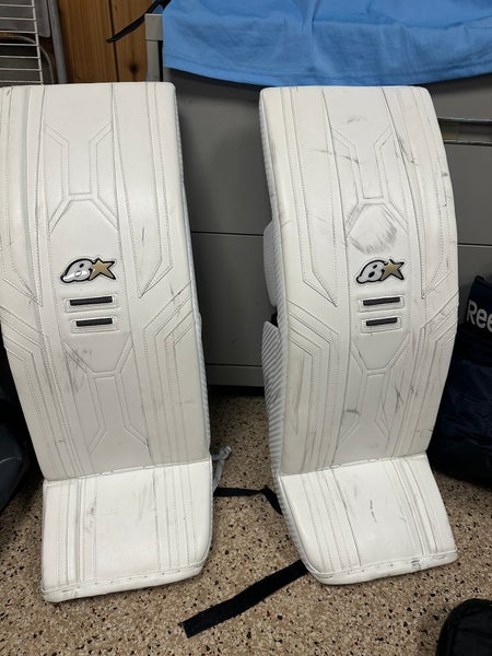 33"  2024 Brian's Optik X3 Goalie Leg Pads (Used)