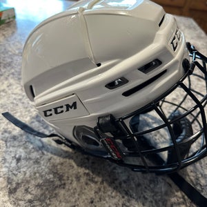Medium CCM Helmet (New)