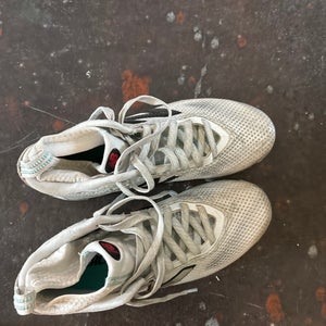 Unisex 6.5Y (Big Kids / Youth) Adult New Balance Freeze 4.0 (Used)