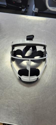 Used RIP-IT DEFENSE PRO ADULT BB/SB Fielders Mask White One Size 11497-S000151388
