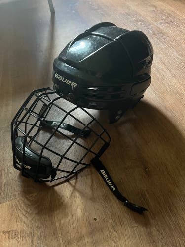 Small Bauer Helmet (Used)