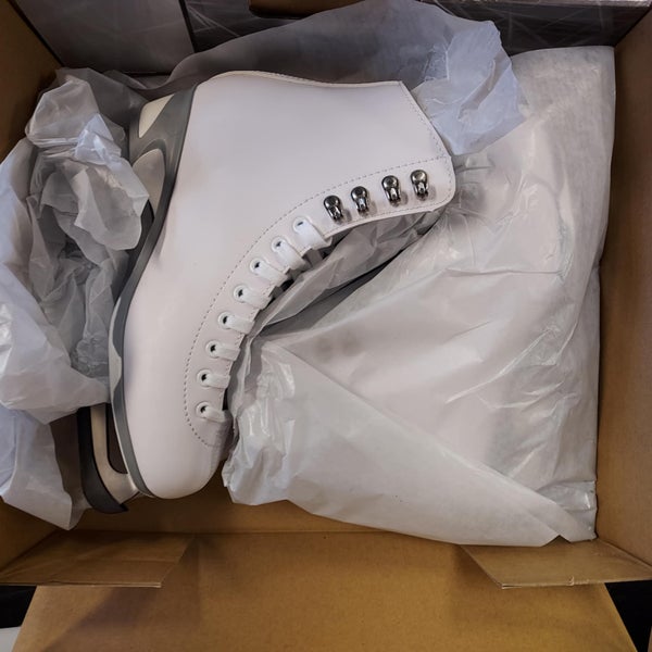 Jackson Ultima Mystique Figure Skates Adult 6, C Width (New)