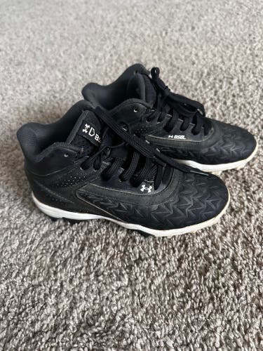 Black Kid's 13K (Little Kids) Youth Under Armour High Top (Used)