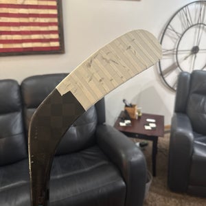 Intermediate Bauer Twitch Left Hand Hockey Stick P92 (Used)