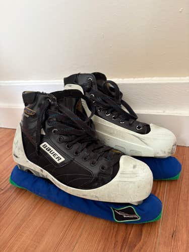 CCM Supreme 1000 Hockey Goalie Skates Extra Wide Width 8.5 (Used)
