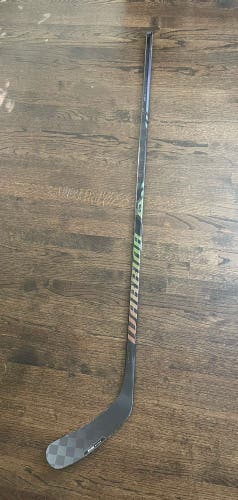 Intermediate Warrior Covert QR6 pro Right Handed Hockey Stick W03 (Used)