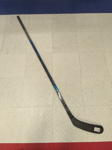 Senior Bauer Nexus 2N Pro Right Handed Hockey Stick PM9 Curve, 77 flex (New)