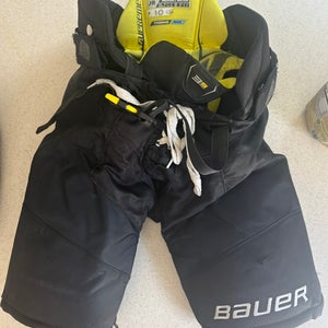Men's Junior Medium Bauer Supreme 3S Pro Hockey Pants (Used)