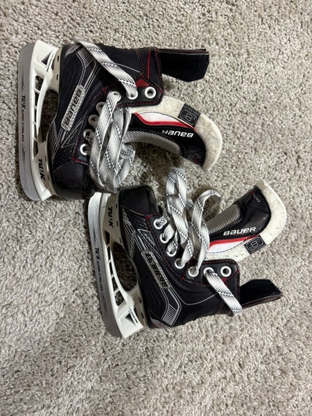 Bauer Vapor X500 Hockey Skates Regular Width 8 (Used)