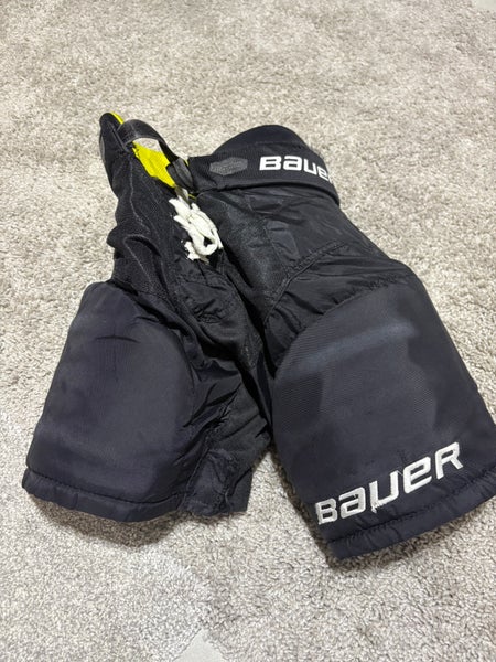Youth Medium Bauer Supreme Ultrasonic Hockey Pants (Used)