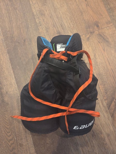 Youth Medium Bauer Hockey Pants (Used)