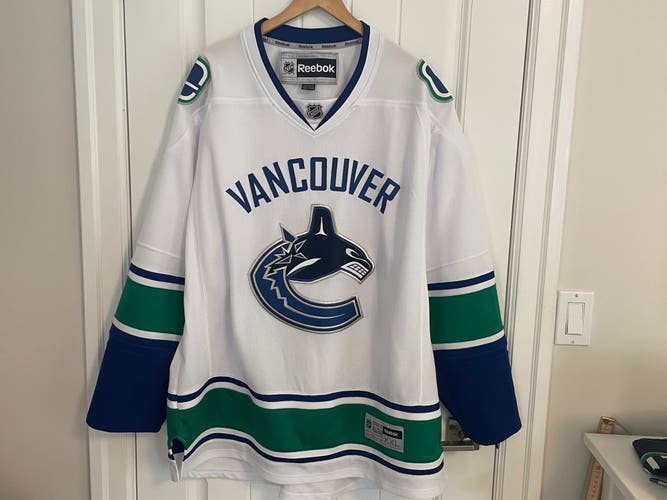 Authentic Reebok Vancouver Canucks White Orca Jersey Size XXL 2XL