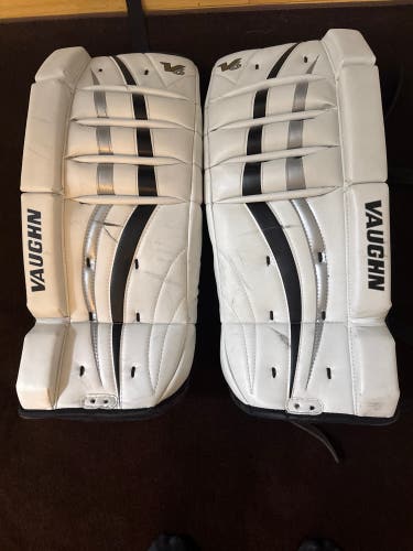 20"  Vaughn Velocity V6 Goalie Leg Pads (Used)