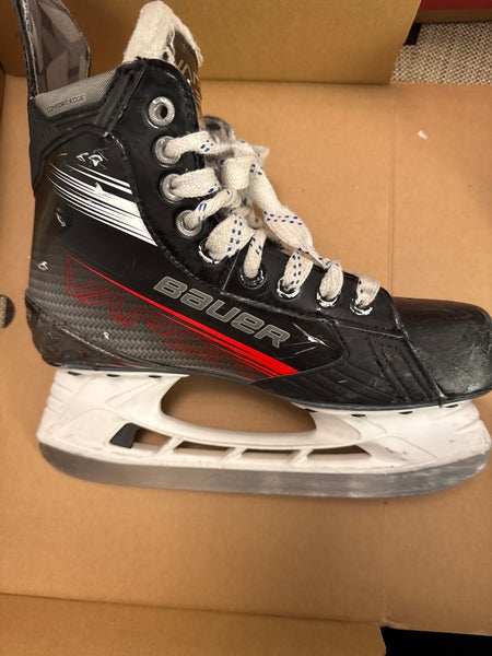 Bauer Vapor X3 Hockey Skates Regular Width Size 5.5 (Used)