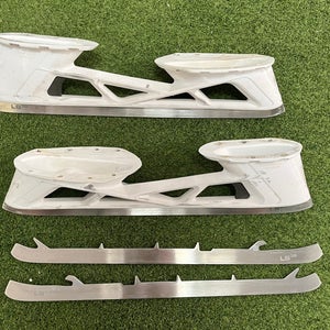 Bauer Vertexx Size 12 Holders w/ Extra Steel 306