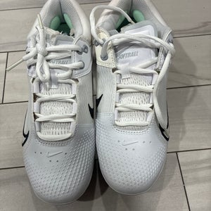 White Women's Size M 6.5 (W 7.5) Nike Low Top Hyperdiamond 4 Elite Metal (New)