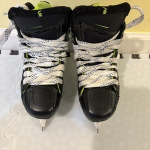 Bauer Elite Hockey Goalie Skates Regular Width  Size 3 (Used)