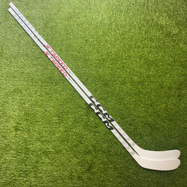 2 Pack-CCM Jetspeed FT5 Pro Hockey Sticks-White-RH 90 Flex P28 (New)