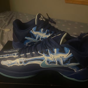 Men's Size M 10.5 (W 11.5) Nike Kobe 6 Shoes (New)