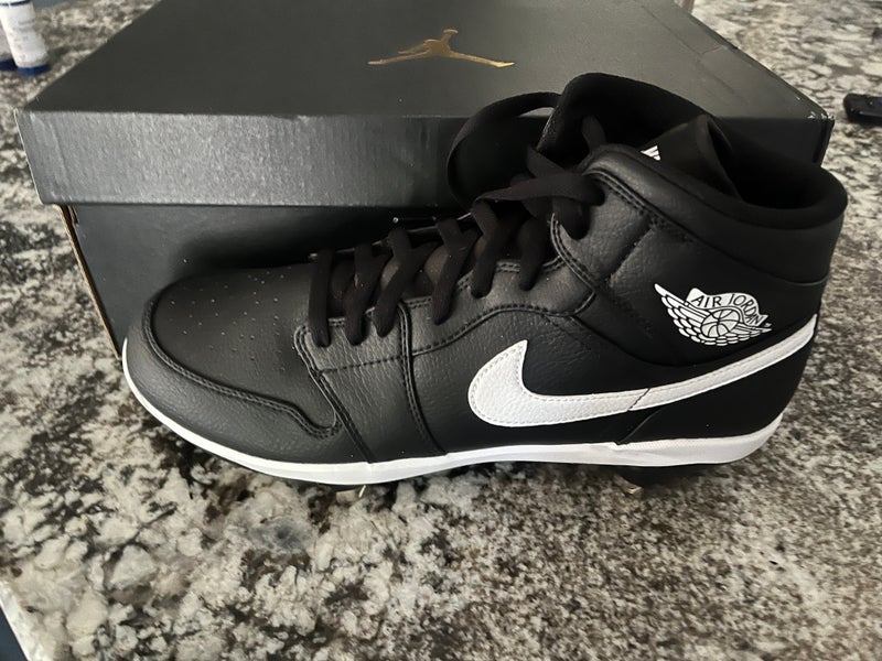 New Jordan Retro 1 Black Adult High Top   (New)