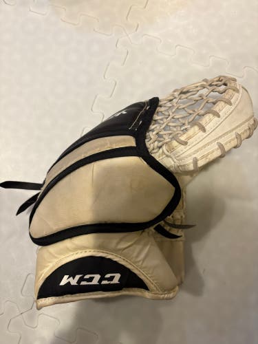 CCM YTFLEX 2 Goalie Glove Regular (Used) Size Youth White/Black