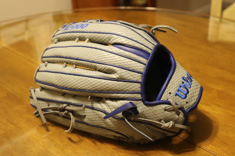 2022 Outfield RH Wilson A2000 Baseball Glove 14" (New)