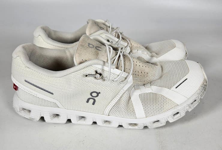 On Running Cloud 6 Womens All White Running Athletic Shoe Size: 9