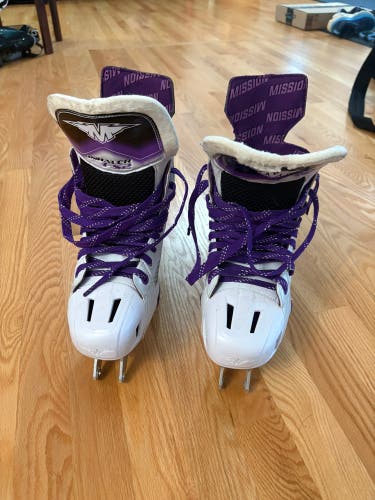 2025 Mission Inhaler FS 2 Hockey Skates Regular Width (Used)