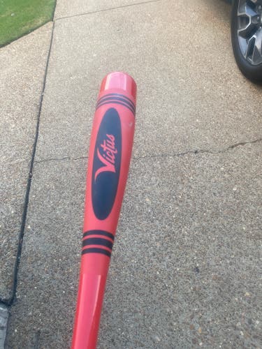 2025 Victus USSSA Certified Bat (-10) 18 oz 28" (Used)