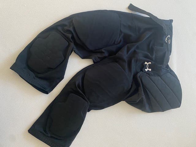 Under Armour Gameday Armour Football Pants - Adult S (Used)