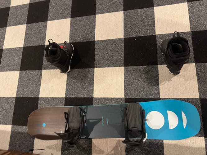 Kid's Burton Custom smalls Snowboard Powder With Bindings True Twin (New)