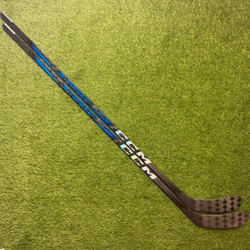 2 Pack-CCM Jetspeed FT7 Pro Hockey Sticks-RH 90 Flex P28 (New)