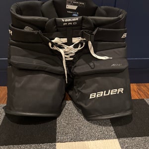 Senior Medium 2023 Bauer Pro Hockey Goalie Pants Pro Stock (New)
