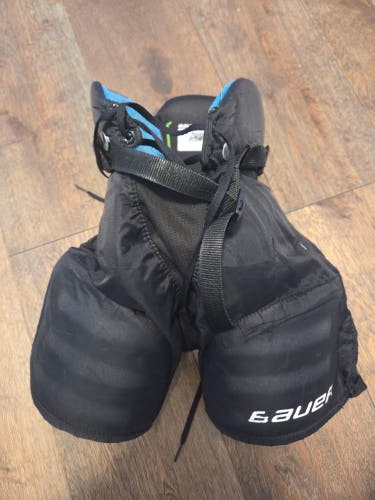 Youth Medium Bauer X Hockey Pants (Used)