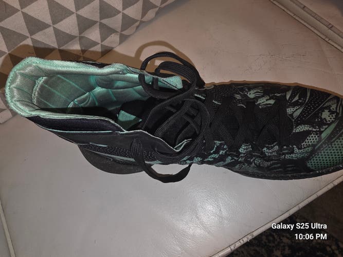 Men's Size M 10.0 (W 11.0) Nike Shoes (Used)