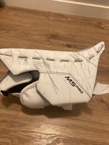 Bauer M5 Pro Regular (Used)