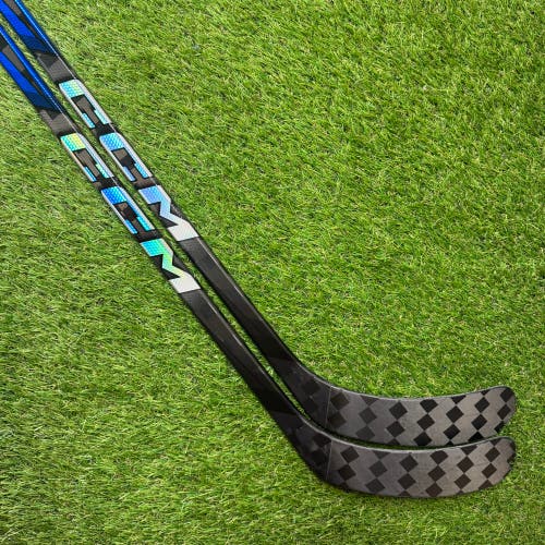 2 Pack-CCM Jetspeed FT7 Pro Hockey Sticks-RH 70 Flex P29 (New)