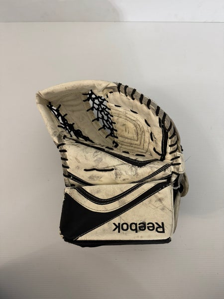 Used Youth Reebok Premier X24 Regular Hand Glove Black/White