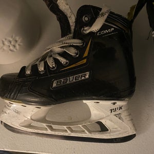 Used Junior Bauer Supreme Comp Hockey Skates Regular Width Size 1