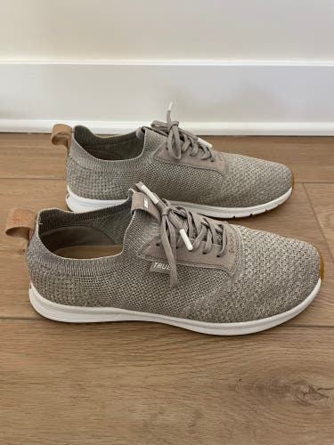 Men's Size M 10.5 (W 11.5) True Golf Shoes (Used)