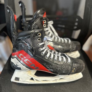 Custom CCM JetSpeed FT6 Pro Hockey Skates Regular Width 9.5 (Used)